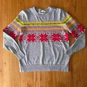 GAP Fair Isle Snowflake Gray Crewneck Sweater S Holiday Christmas 100% Cotton